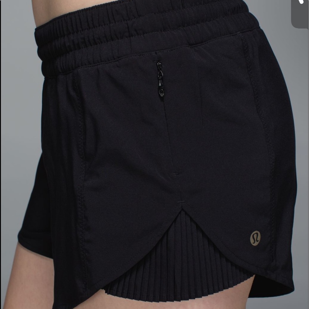 Lululemon Pleat to Street Shorts 6